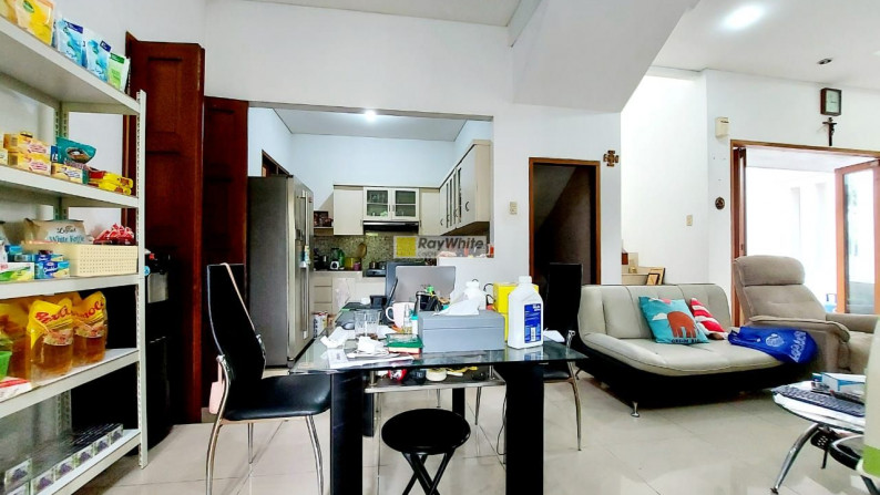 Rumah modern style siap huni dalam towm house di Pondok Labu