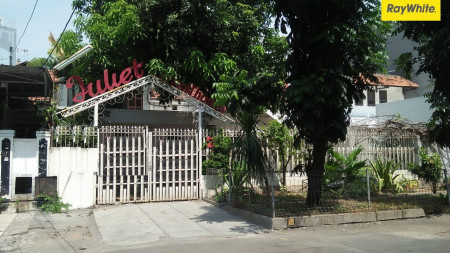 Dijual Rumah Pusat Kota di Jalan Ronggolawe, Surabaya