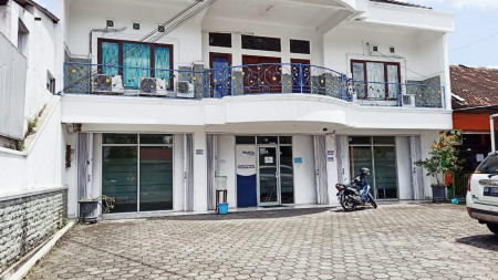 Ruko berlahan luas daerah Mantrijeron, Kodya Yogyakarta