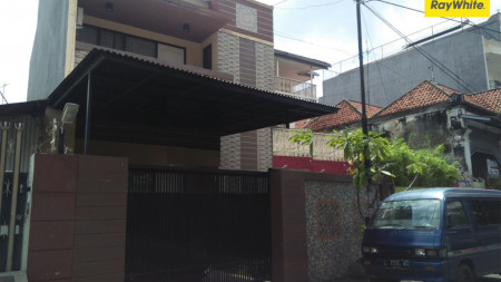 Dijual Rumah Pusat Kota di Jl Genteng Muhammadiyah Surabaya