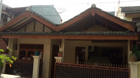 Dijual Rumah di perumahan Pekayon Jaya Bekasi
