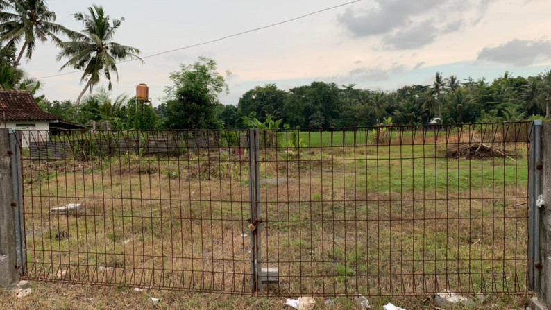 TANAH PEKARANGAN 1979 METER PERSEGI, DI JL RAYA WATES-YOGYA DEKAT BANDARA YIA