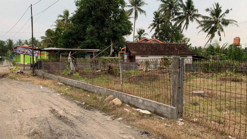 TANAH PEKARANGAN 1979 METER PERSEGI, DI JL RAYA WATES-YOGYA DEKAT BANDARA YIA
