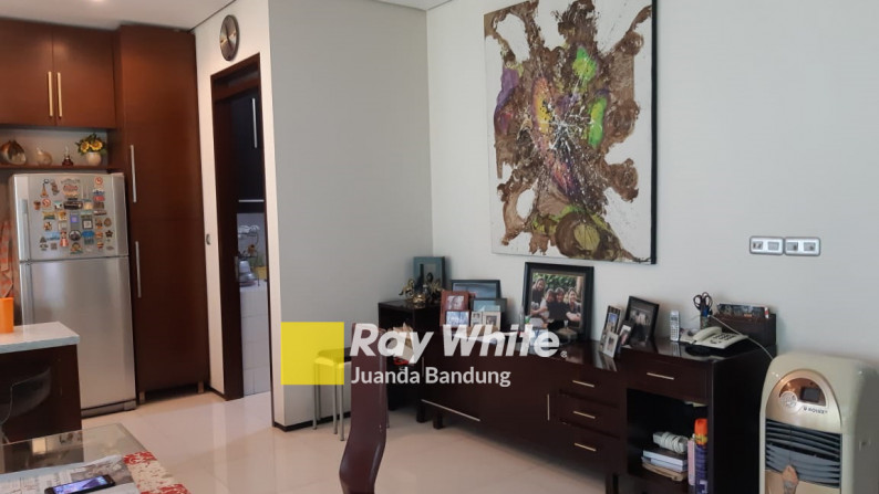 Rumah Lux Tubagus Ismail Sayap Dago