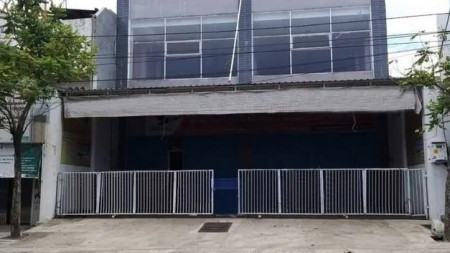 Dijual/Disewakan Ruko 2,5 lantai Jalan Lebar di Barata Jaya, Surabaya