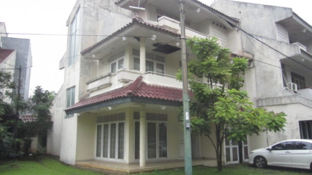 Rumah Lokasi Strategis, Hunian Nyaman dan Asri @Taman Graha Indah, Pondok Labu