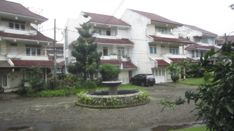 Rumah Lokasi Strategis, Hunian Nyaman dan Asri @Taman Graha Indah, Pondok Labu