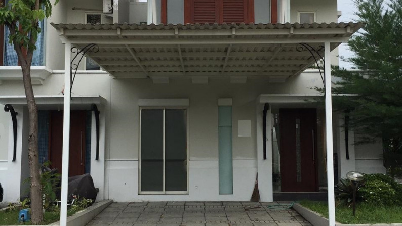 Dijual Rumah 2 lantai di Grand Harvest, Surabaya