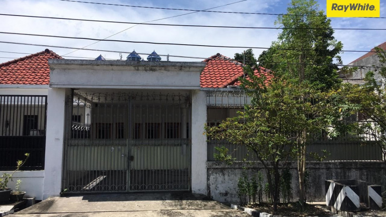 Dijual Rumah di Jalan Kupang Indah, Surabaya