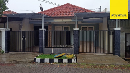 Dijual Rumah di Jalan Barata Jaya, Surabaya