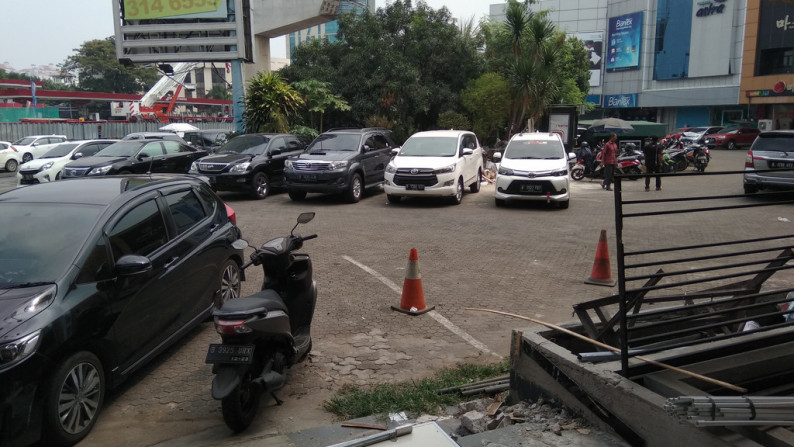 SALE Ruko siap pakai ex resto Boulevard Barat Kelapa Gading