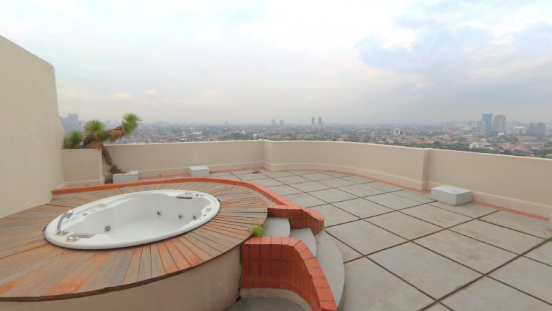 Penthouse Apartment at Bumimas Hilltop 533 m2 - 3 minutes from South CBD Jakarta TB Simatupang