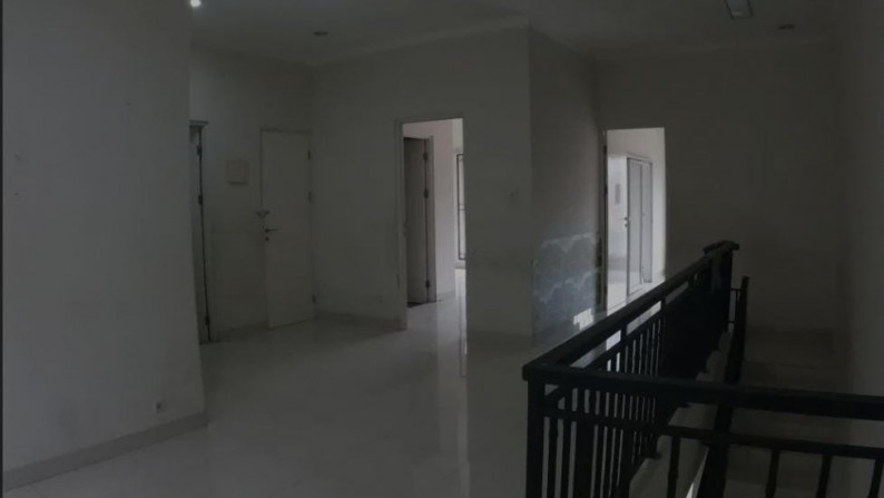 Disewakan rumah bagus dipondok indah belakang PIM