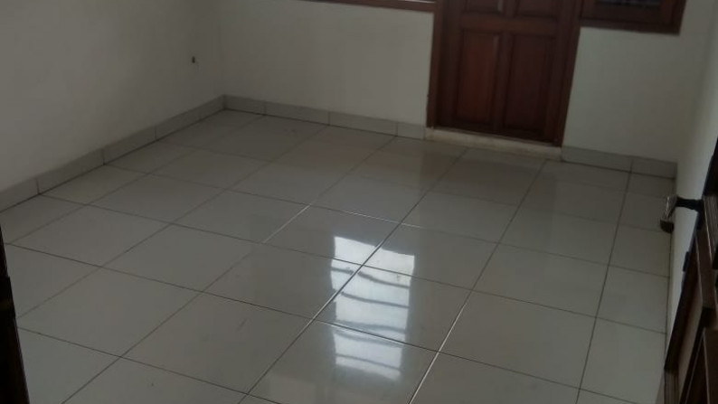 Rumah Siap Huni, Lokasi Strategis dan Ditengah Kota Jakarta Selatan @Flamboyan, Cipete