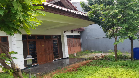 Rumah Siap Huni, Lokasi Strategis dan Ditengah Kota Jakarta Selatan @Flamboyan, Cipete