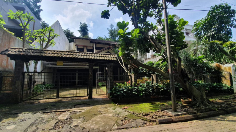 For Sale - Rumah Bergaya Classic Country di Villa Cinere Mas