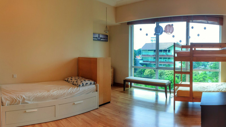 Sewa Apartemen Pakubuwono Residence, Private Lift, Unit  Sangat Bagus