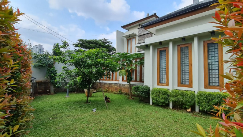 Dijual Rumah Mewah Dengan Kolam Renang Di Cipete, DKI Jakarta Selatan