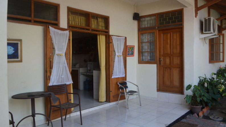 Langka, Guest House dan cafe (running)  Mainroad jl pembangunan Garut