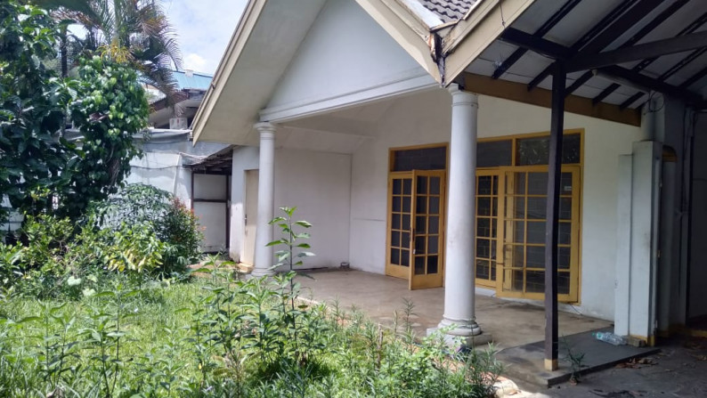 DISEWA RUMAH JL TURI KEBAYORAN BARU JAKARTA SELATAN