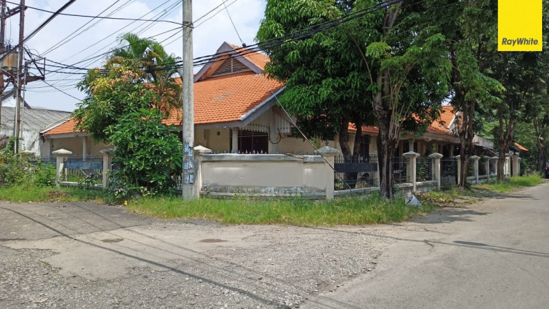 Disewakan Rumah Hook di Jalan Kendangsari, Surabaya