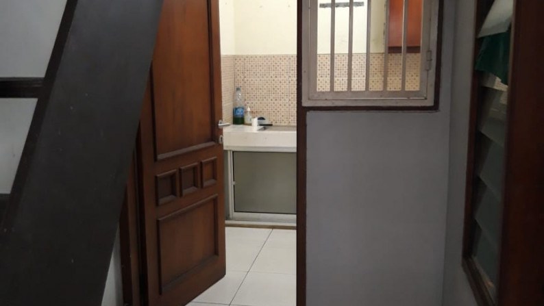 Dijual Rumah Jl. Pulau Bira Blok C Taman Permata Buana Jakarta Barat