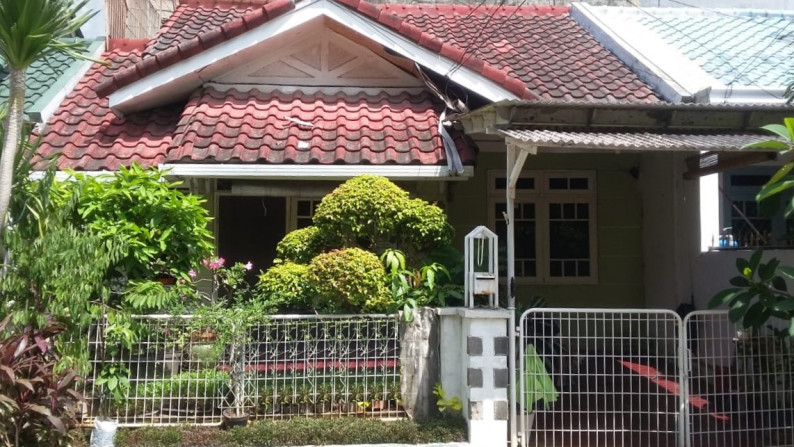 Rumah di lokasi nyaman dan bebas banjir di depan taman Citra Garden 2 - 0015-HEN