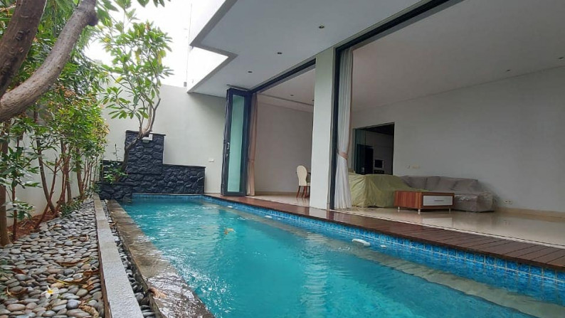 For Sale - Rumah Baru Berdesign Modern Cantik di Cipete