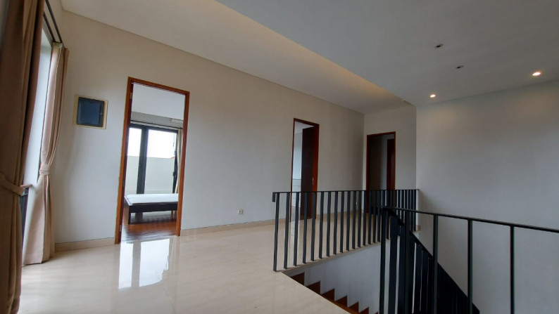 For Sale - Rumah Baru Berdesign Modern Cantik di Cipete