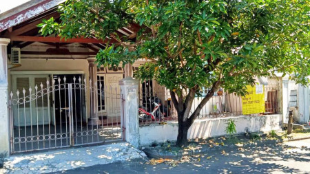 Rumah di Nirwana Eksekutif, Terawat, Row Jalan Depan Lebar - NH -