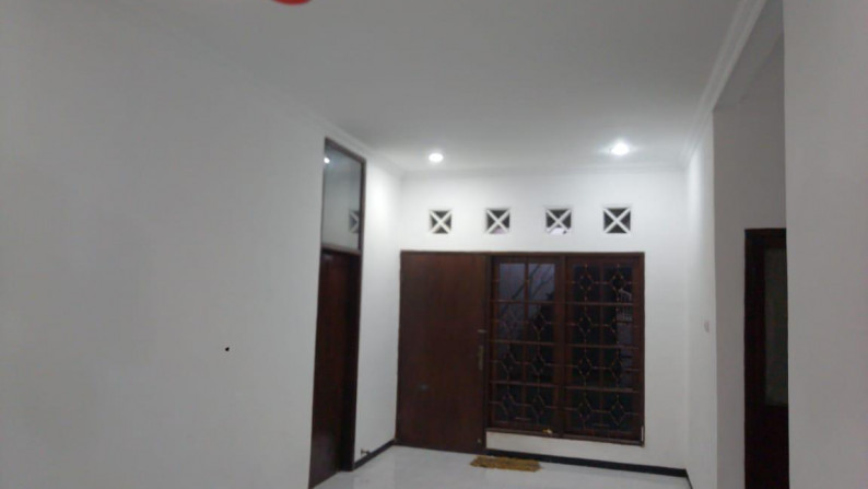 Rumah disewakan Puri Lidah Kulon Surabaya