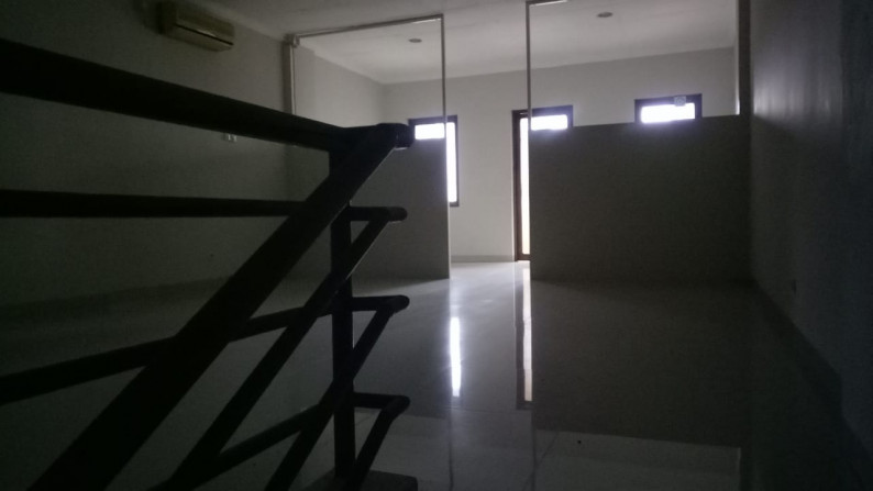 Dijual Ruko di JL. Palem - Palem Semi - Karawaci - Tangerang