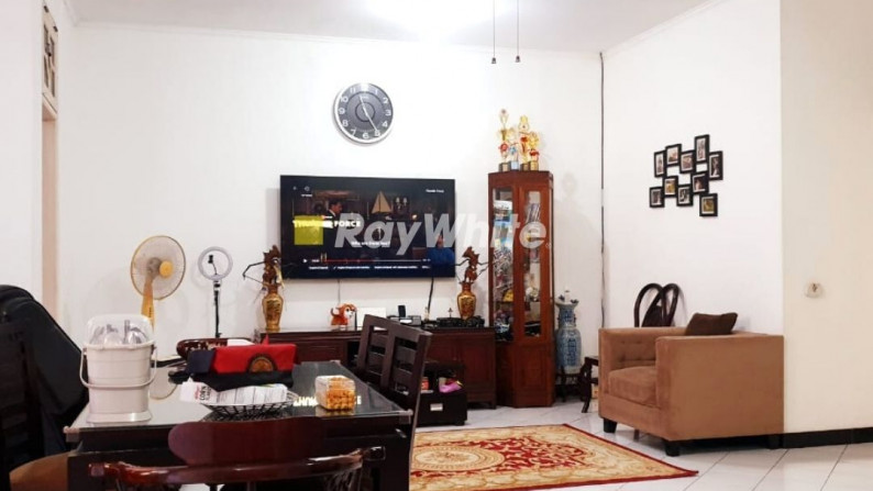 Dijual Rumah Lama Terawat Di Cinere Lokasi Strategis