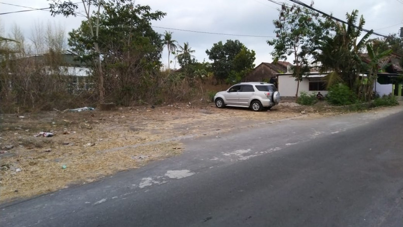 TANAH PEKARANGAN 140 METER PERSEGI, DEKAT JL PALAGAN TENTARA PELAJAR, SLEMAN