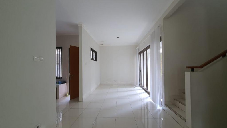 Rumah Siap Huni, Depan Taman dan Hunian Nyaman @Discovery Cielo, Bintaro