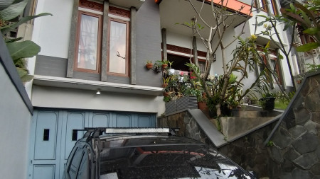 Rumah 2 Lantai  View kota Bandung , Ligar Kencana , sayap Dago