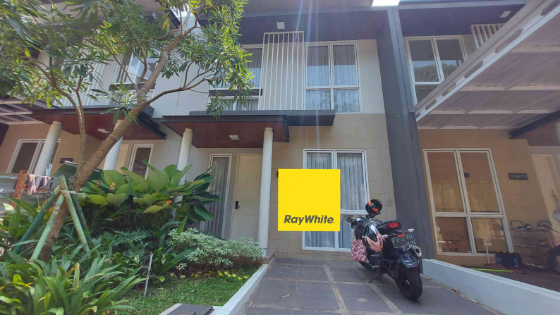 Rumah di CBD Cibubur, EX RIUMAH CONTOH; Siap Huni, Furnished, 3 Bedrooms, Hadap Selatan