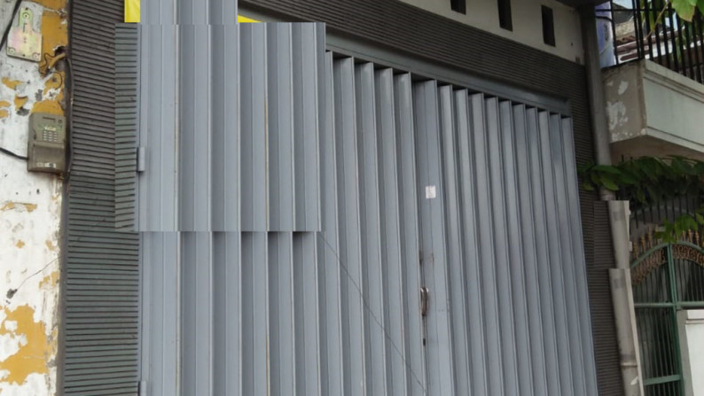 Disewakan Ruko Pusat Kota di Jalan Indragiri, Surabaya