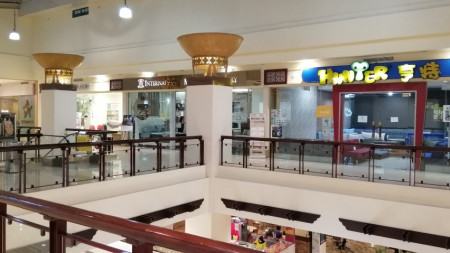 Kios dekat Eskalator di Mall Artha Gading, Luas 75m2