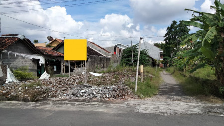 Tanah Pekarangan di Selatan Kantor Pajak Pratama Maguwoharjo Sleman yogyakarta