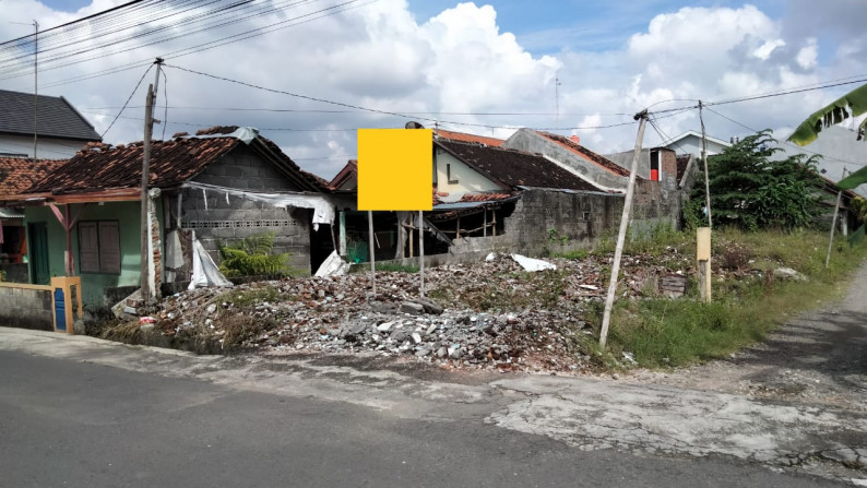 Tanah Pekarangan di Selatan Kantor Pajak Pratama Maguwoharjo Sleman yogyakarta