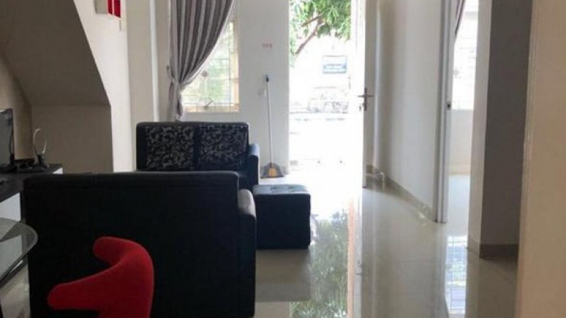 Disewakan Townhouse Taman Paris 3 - Lippo karawaci, Tangerang