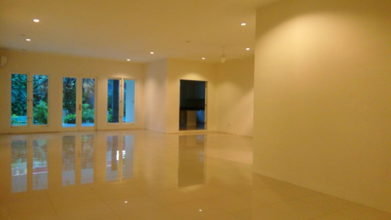 Comfortable and Beautiful House in area kemang for expatriat and others \" The Price Can Be Negotiable \"