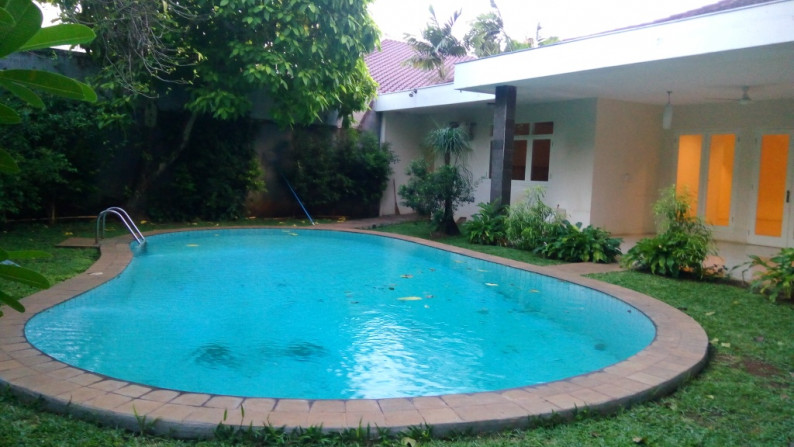 Comfortable and Beautiful House in area kemang for expatriat and others \" The Price Can Be Negotiable \"