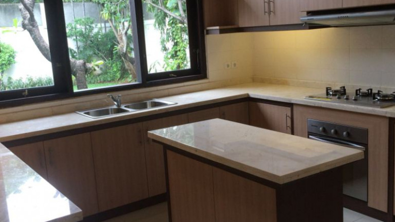 Nice and Comfortable House in Strategic Location of Kemang \" The Price Can Be Negotiable\"