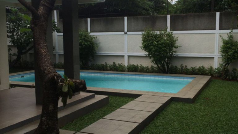 Nice and Comfortable House in Strategic Location of Kemang \" The Price Can Be Negotiable\"