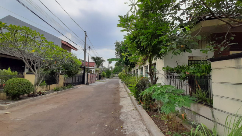 Rumah Hitung Tanah, Dalam Komplek dan Lokasi Strategis @Komp Larangan Indah