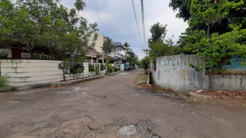 Rumah Hitung Tanah, Dalam Komplek dan Lokasi Strategis @Komp Larangan Indah