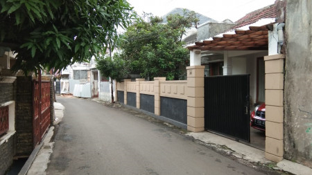DIJUAL RUMAH Jl H. SAMALI UJUNG JAKARTA SELATAN