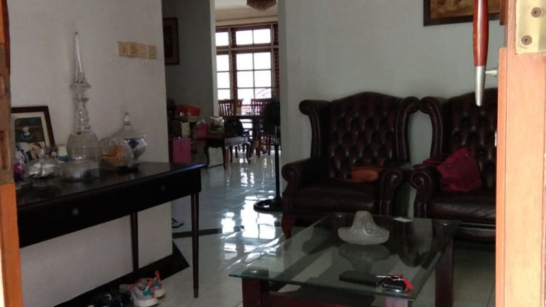 DIJUAL RUMAH Jl H. SAMALI UJUNG JAKARTA SELATAN